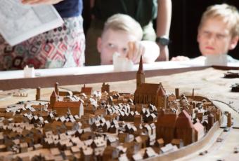 A model of the city depicts medieval Berlin and creates links to the present