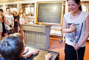 School lessons in the imperial era