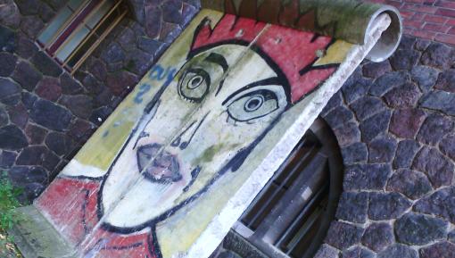 Original piece of the Berlin Wall with graffiti done by Kiddy Citny © Stadtmuseum Berlin | Photo: Heiko Noack Photo of an original piece of the Berlin Wall at Märkisches Museum